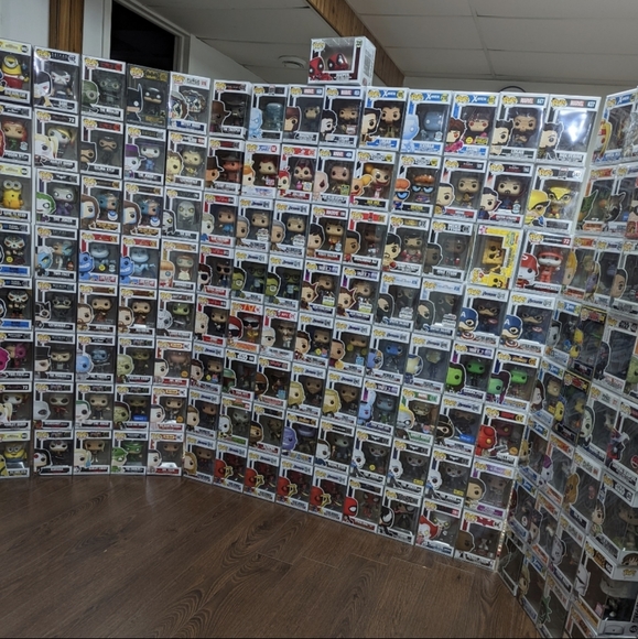 15 Assorted Pops Mystery Box. - Picture 2 of 8